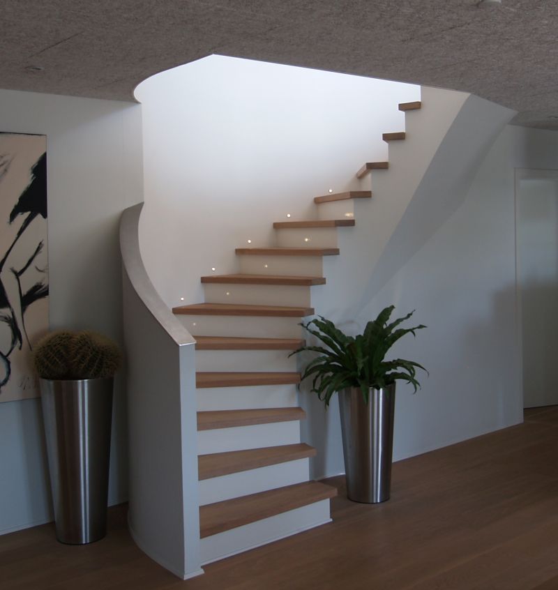 Opsadlet rund trappe set fra siden